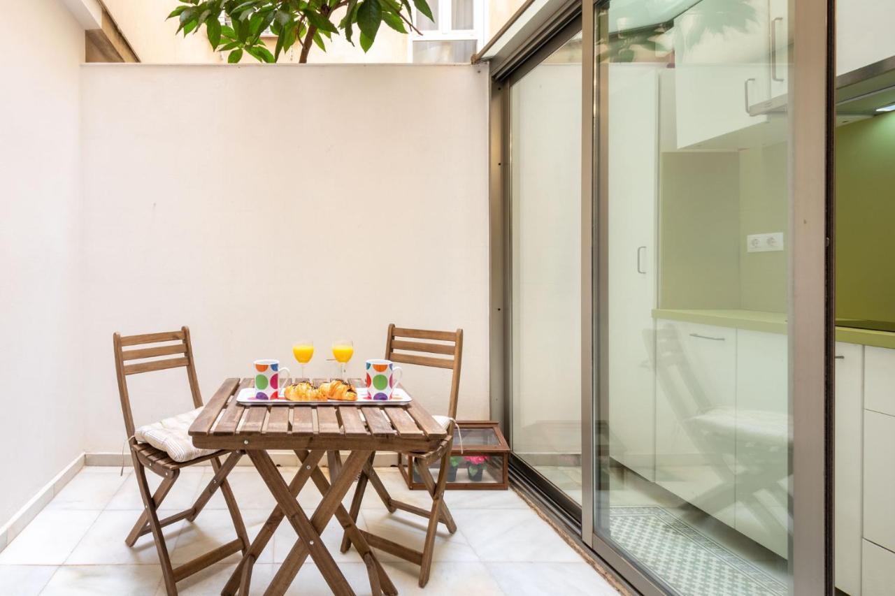 Goles Courtyard With Parking By Valcambre Leilighet Sevilla Eksteriør bilde
